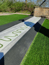 Lataa kuva Galleria-katseluun, Tekonurmi saumojen liimaus