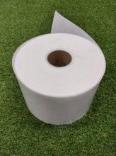 Lataa kuva Galleria-katseluun, Saumanauha tekonurmen liitoksiin. Saumanauhan päälle lisätään liima.