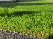 Lataa kuva Galleria-katseluun, Tekonurmimatto terassille